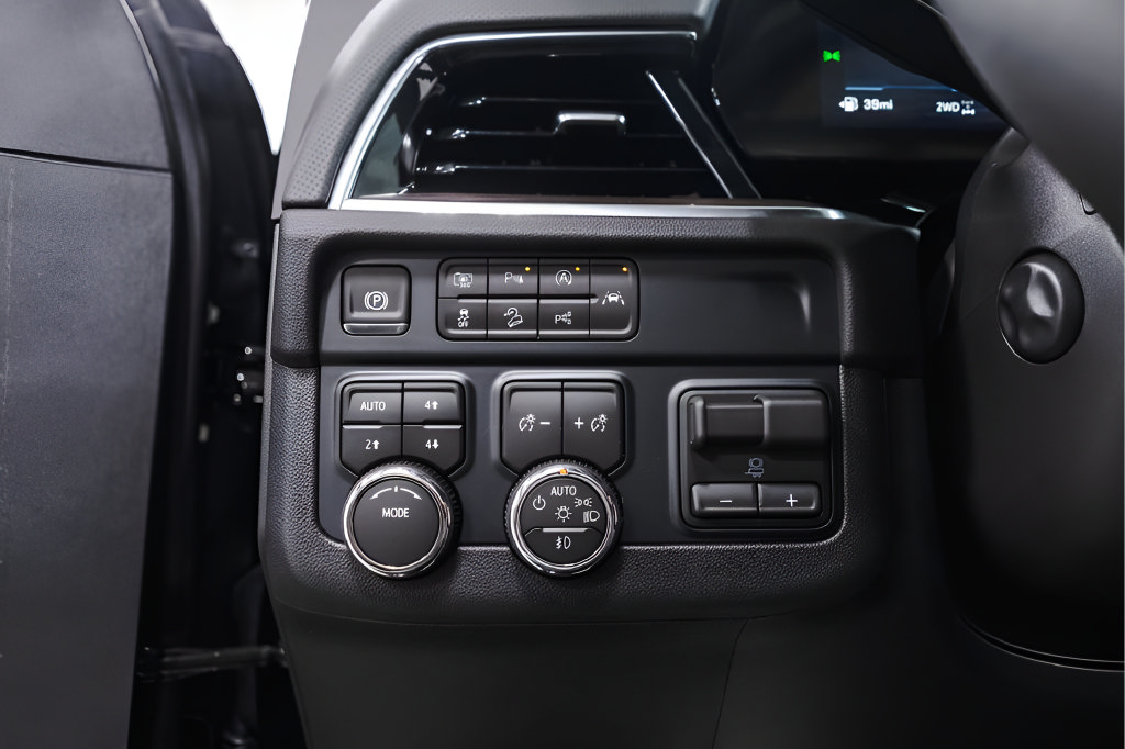 New 2026 Chevrolet Tahoe Premier w/ Sun And Tow Package AWD/4WD image 17