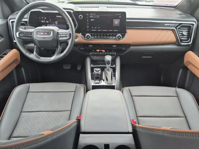 Used 2026 GMC Canyon AT4 w/ Technology Plus Package AWD/4WD image 23
