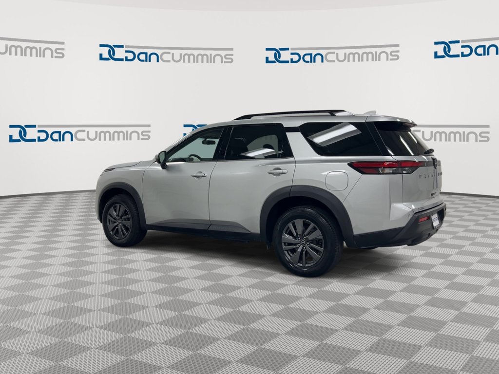 Used 2023 Nissan Pathfinder SV FWD image 6