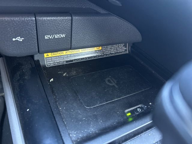 Used 2020 Toyota Camry XLE image 16