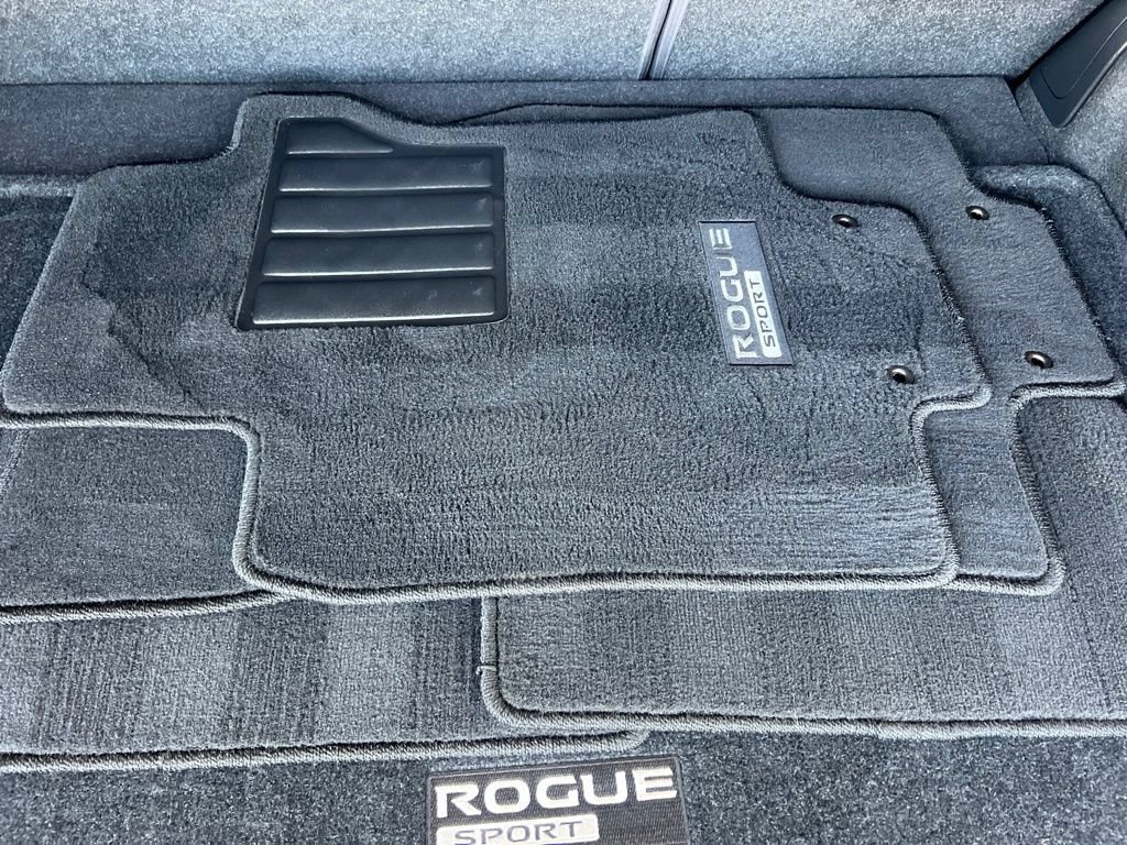 Used 2022 Nissan Rogue Sport SV AWD/4WD image 12