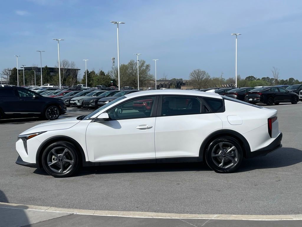 Certified 2025 Kia K4 LXS image 4