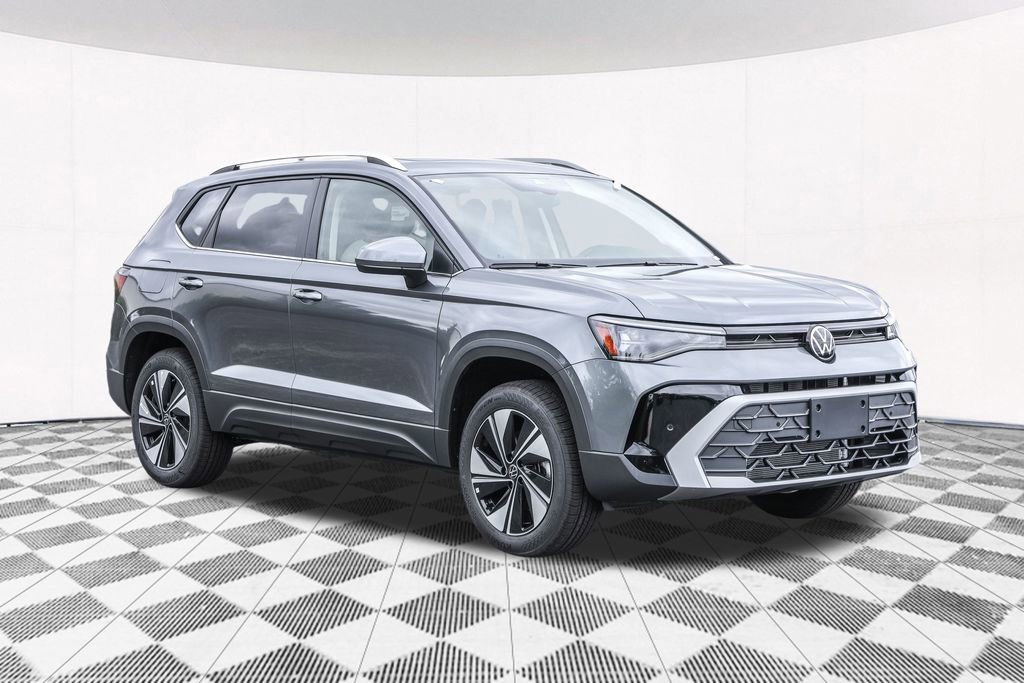 Used 2025 Volkswagen Taos SE image 8