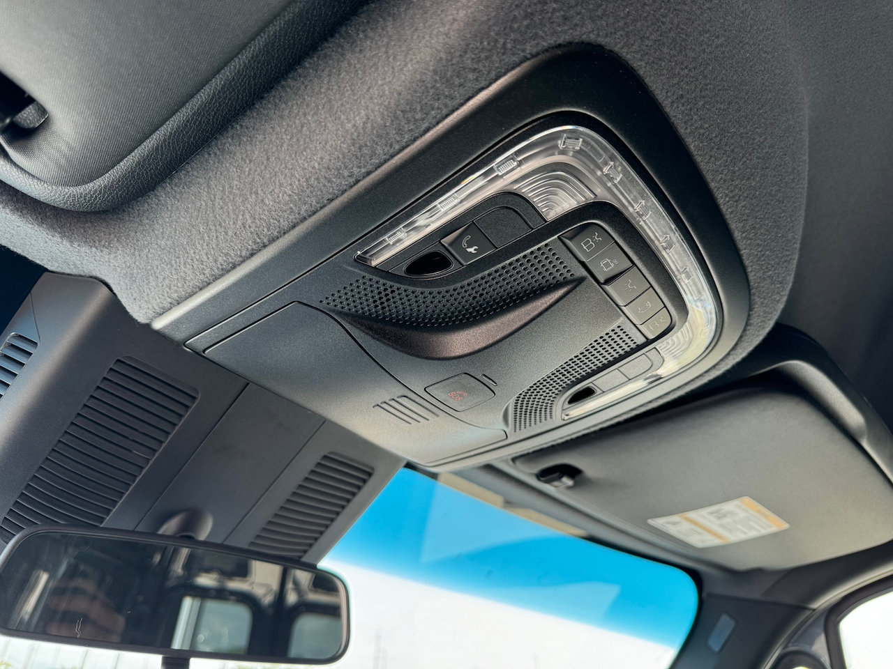 Used 2024 Mercedes-Benz Sprinter 144 Cargo image 23