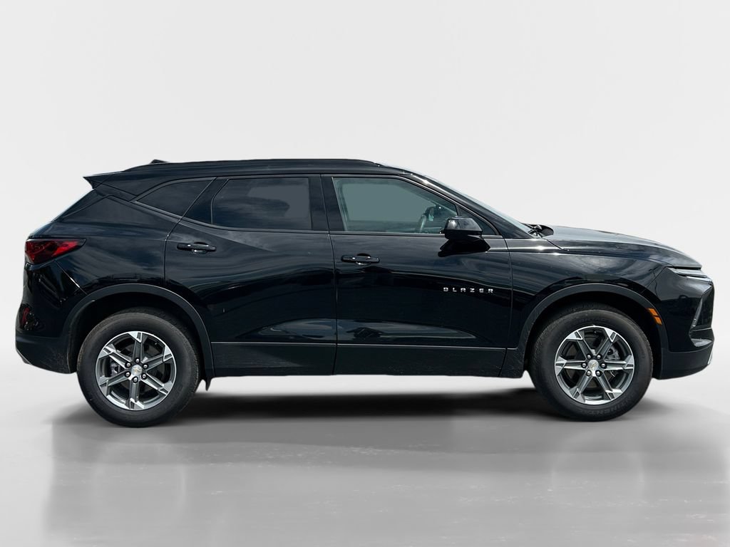 Used 2024 Chevrolet Blazer LT w/ Convenience Package FWD image 7