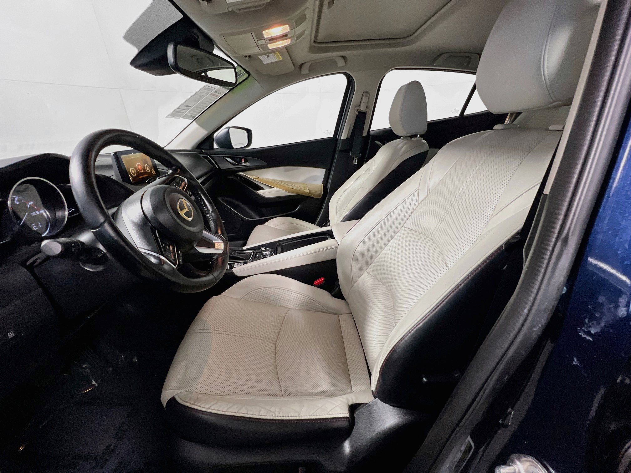 Used 2017 MAZDA MAZDA3 Grand Touring w/ Premium Equipment Package FWD image 15