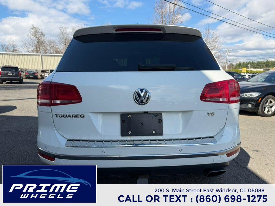 Used 2016 Volkswagen Touareg Lux AWD/4WD image 6