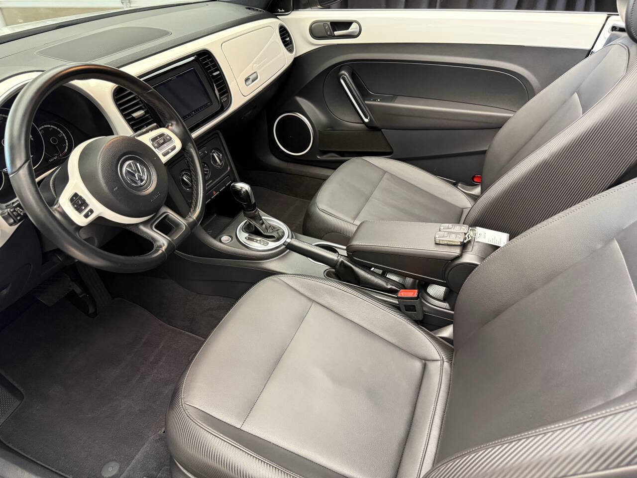 Used 2014 Volkswagen Beetle 2.5 image 21