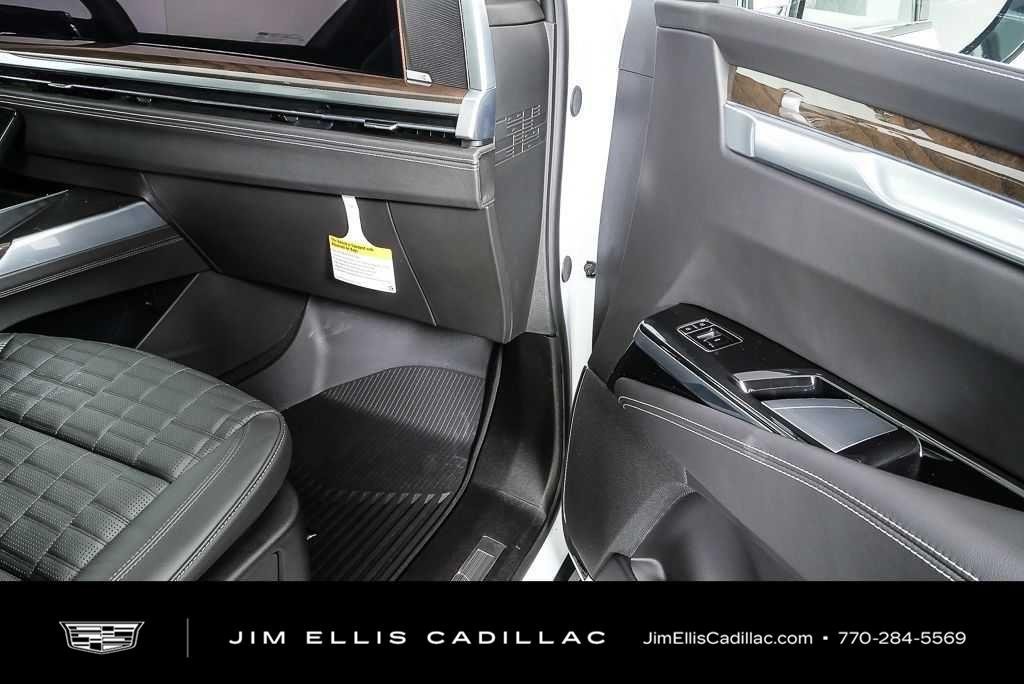 Used 2026 Cadillac Escalade ESV Platinum Sport w/ LPO, ONYX Package AWD/4WD image 26