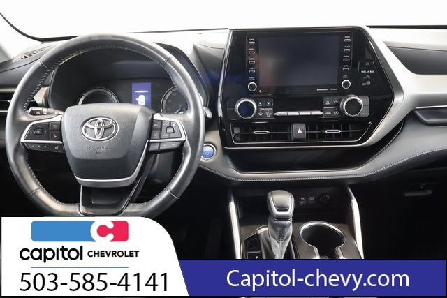 Used 2022 Toyota Highlander LE AWD/4WD image 14