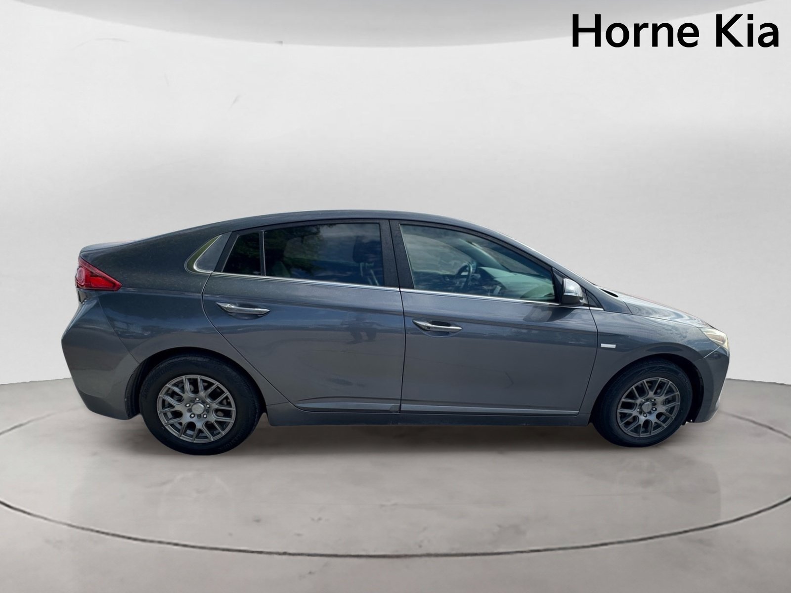 Used 2018 Hyundai Ioniq SEL FWD image 3