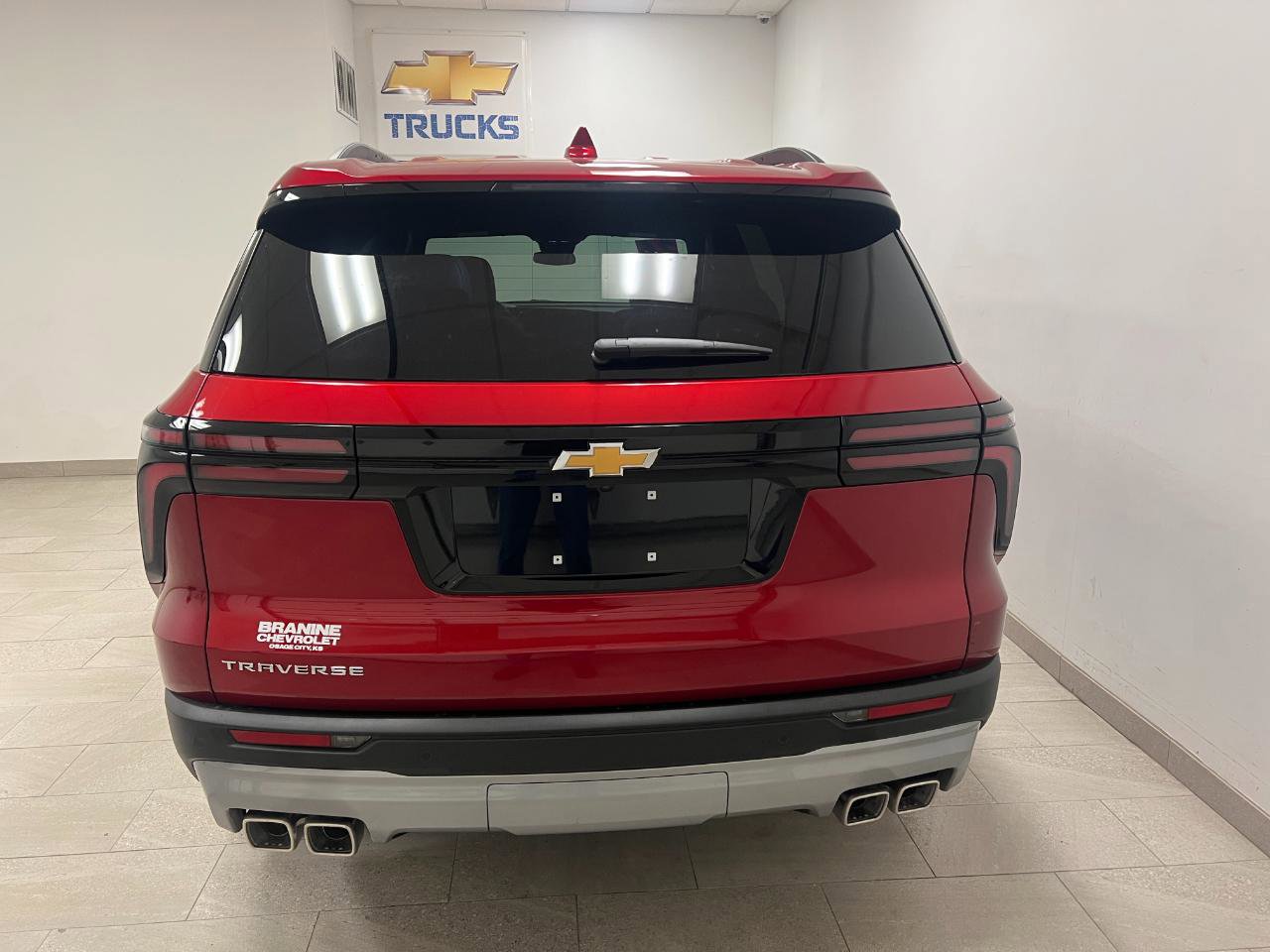 New 2026 Chevrolet Traverse LT FWD image 15