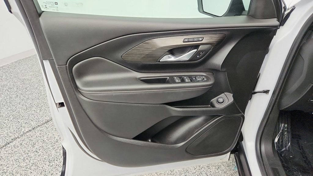 Used 2022 GMC Terrain SLT image 10