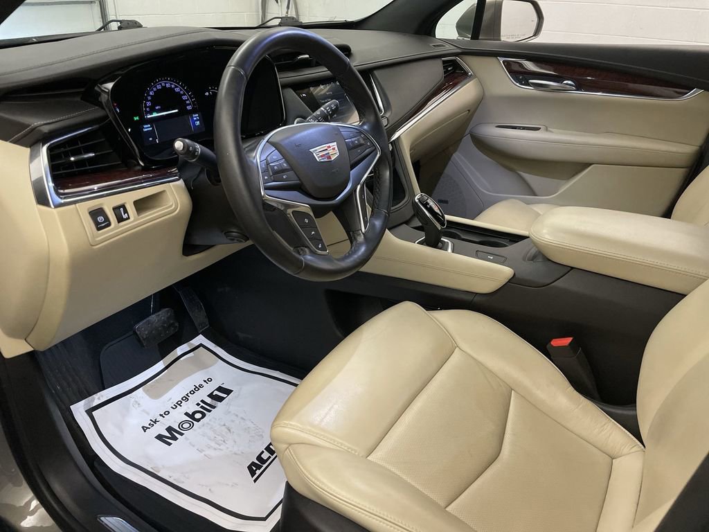 Used 2019 Cadillac XT5 Luxury FWD image 4