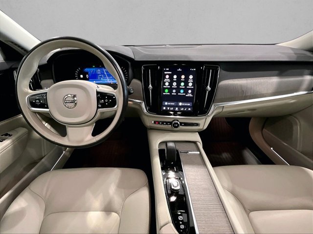 Used 2025 Volvo V90 B6 Cross Country Plus w/ Protection Package Premier AWD/4WD image 16