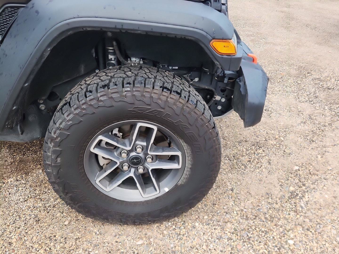 Used 2026 Jeep Gladiator Mojave AWD/4WD image 2
