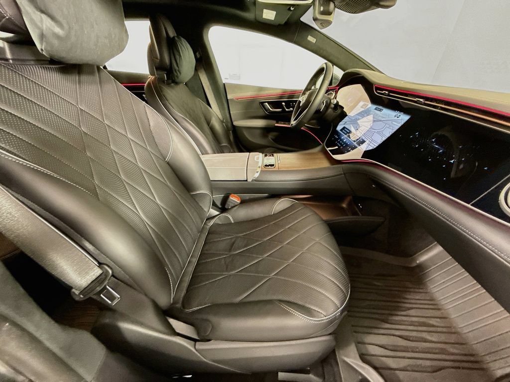 Used 2023 Mercedes-Benz EQS 580 4MATIC Sedan image 22
