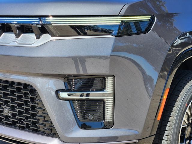 New 2026 Jeep Grand Wagoneer 2WD image 5
