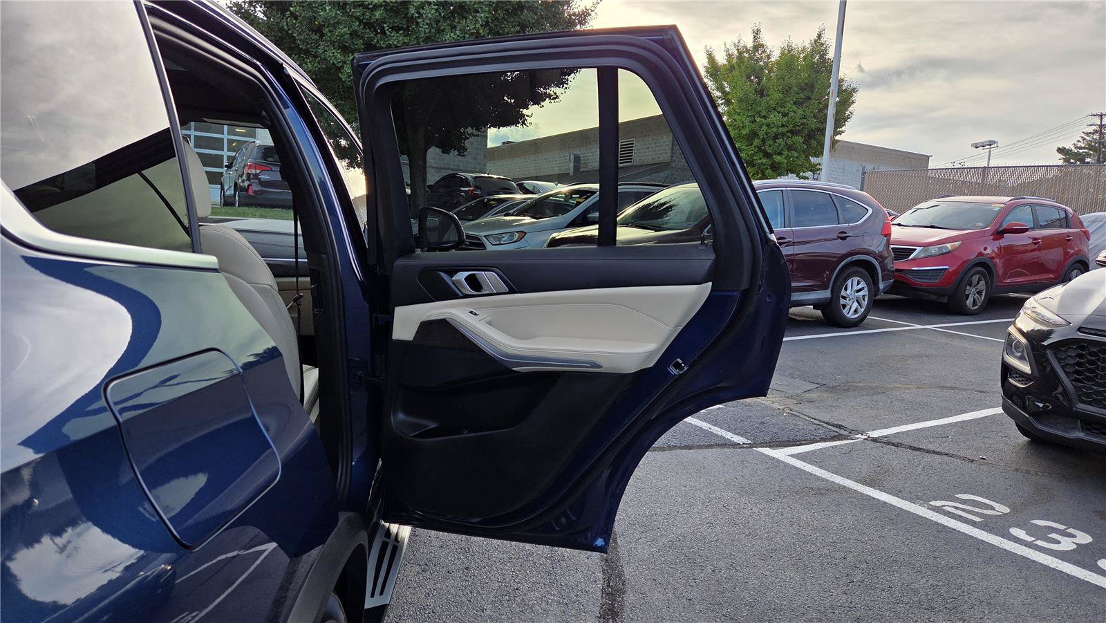 Used 2022 BMW X5 xDrive45e w/ Climate Comfort Package AWD/4WD image 36