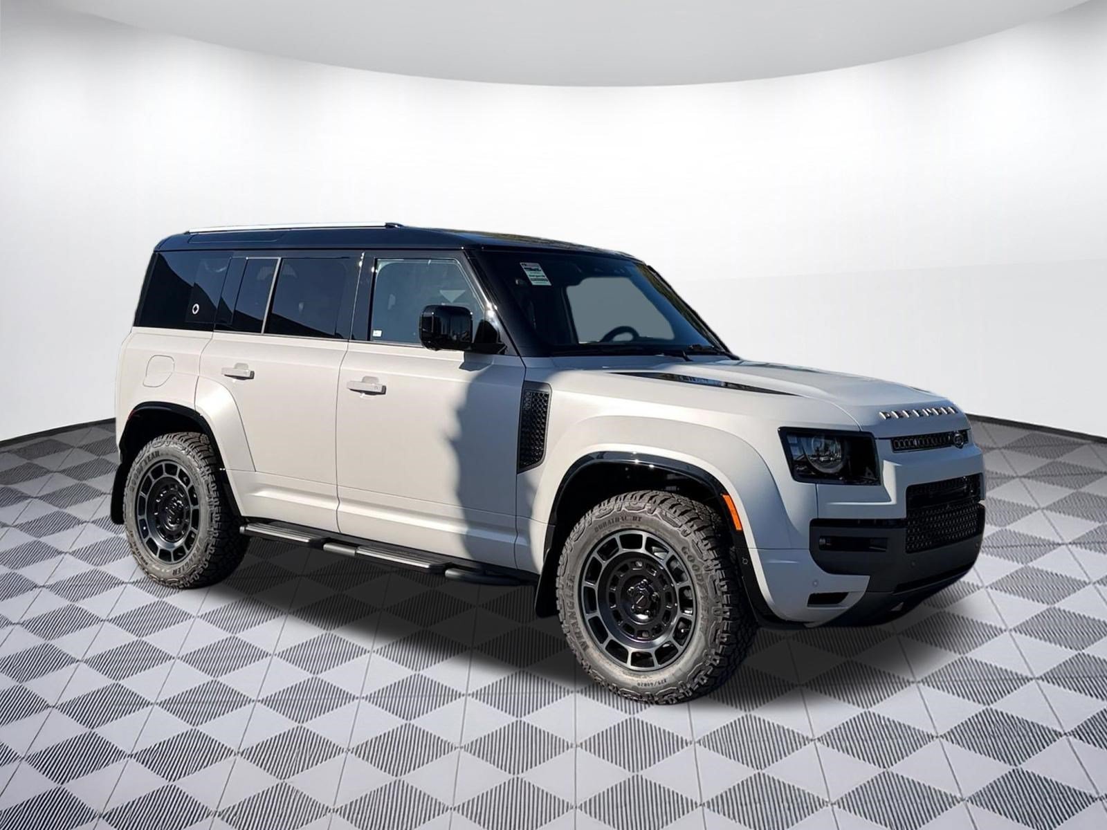 New 2026 Land Rover Defender 110 OCTA AWD/4WD image 7