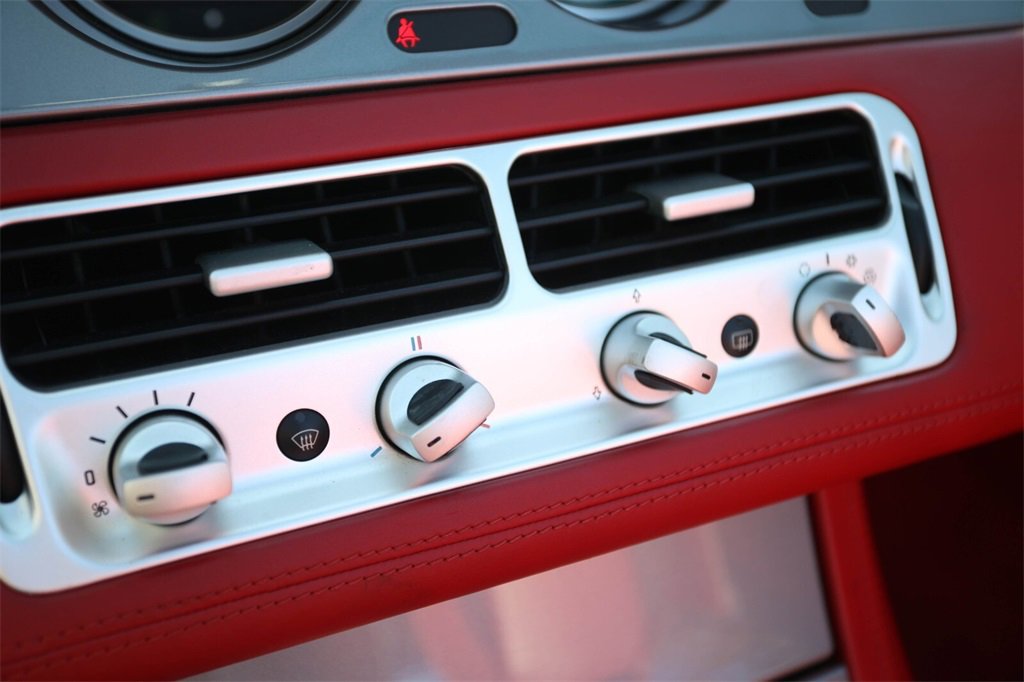 Used 2001 BMW Z8 image 27