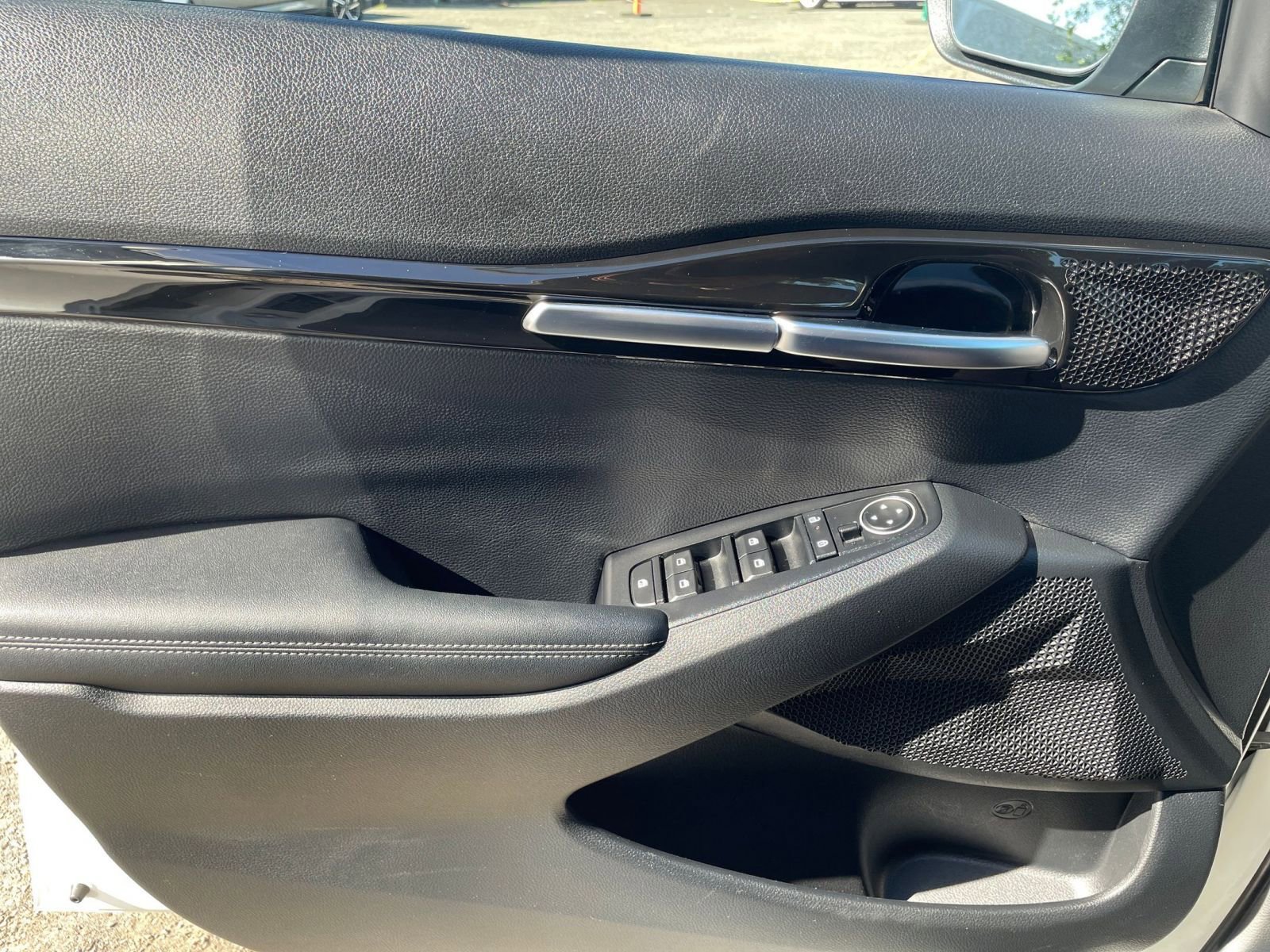Used 2025 Kia Seltos S FWD image 18