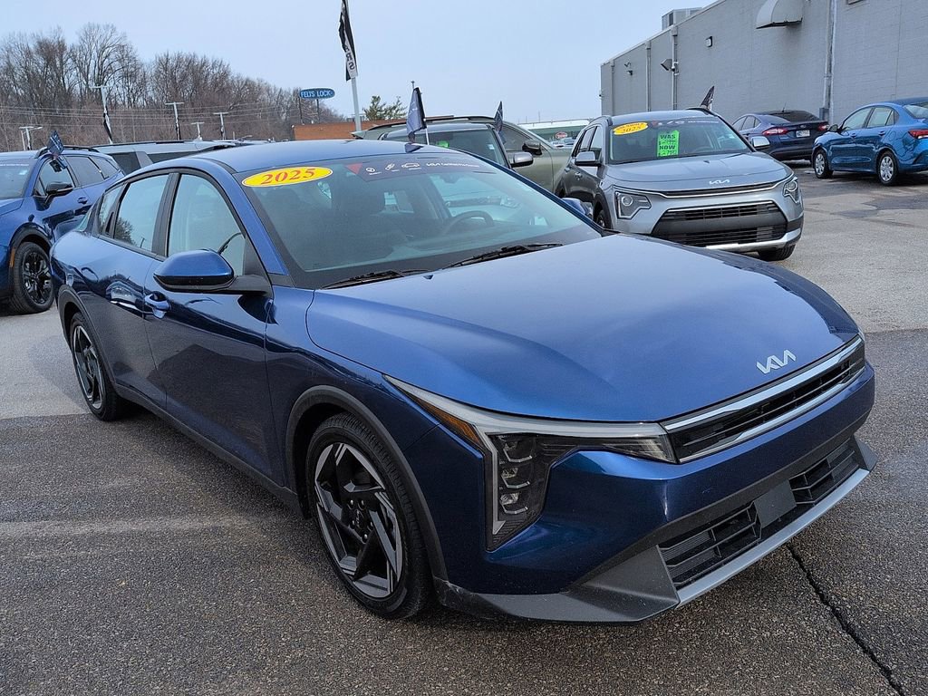 Certified 2025 Kia K4 EX