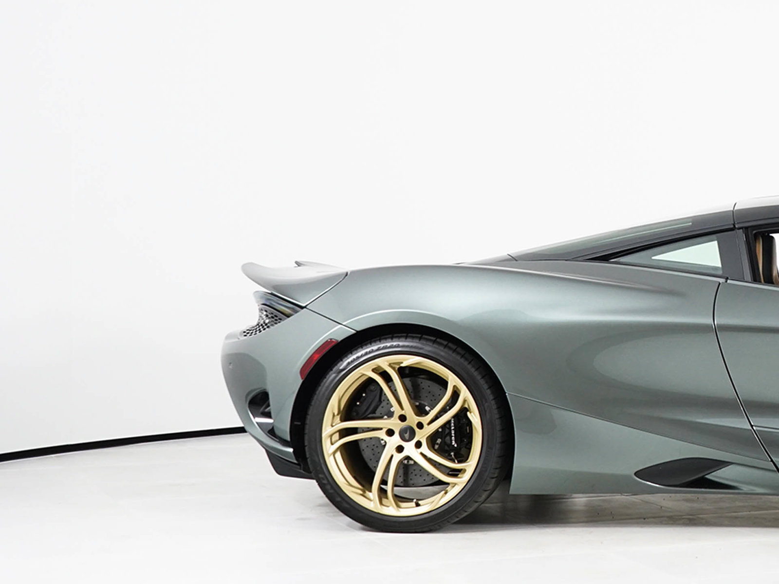 Used 2026 McLaren 750S RWD image 14