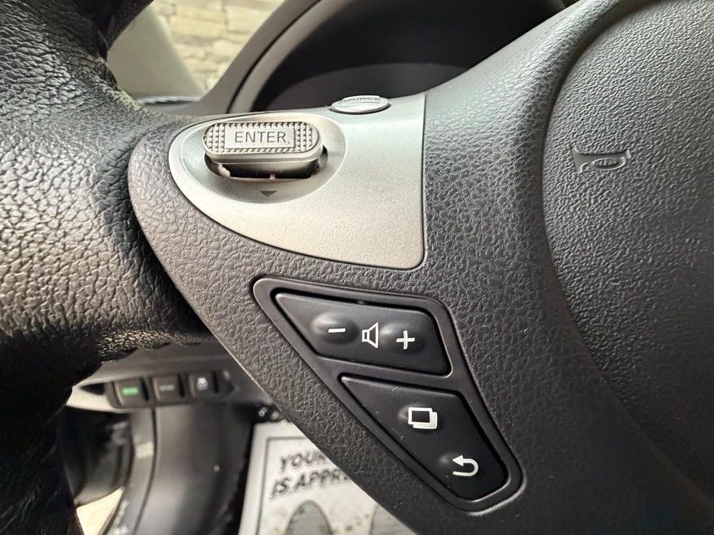 Used 2018 Nissan Sentra SR w/ SR Midnight Edition Package image 18