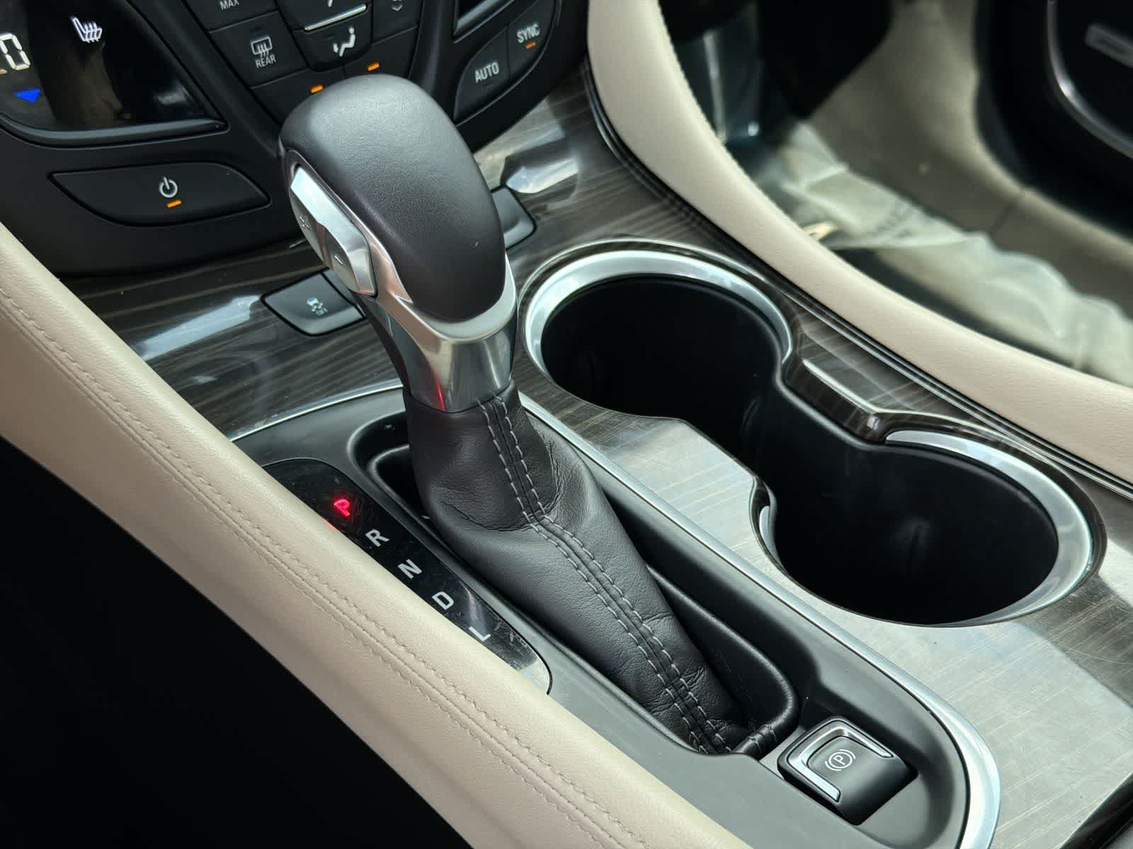 Used 2020 Buick Envision Premium AWD/4WD image 33