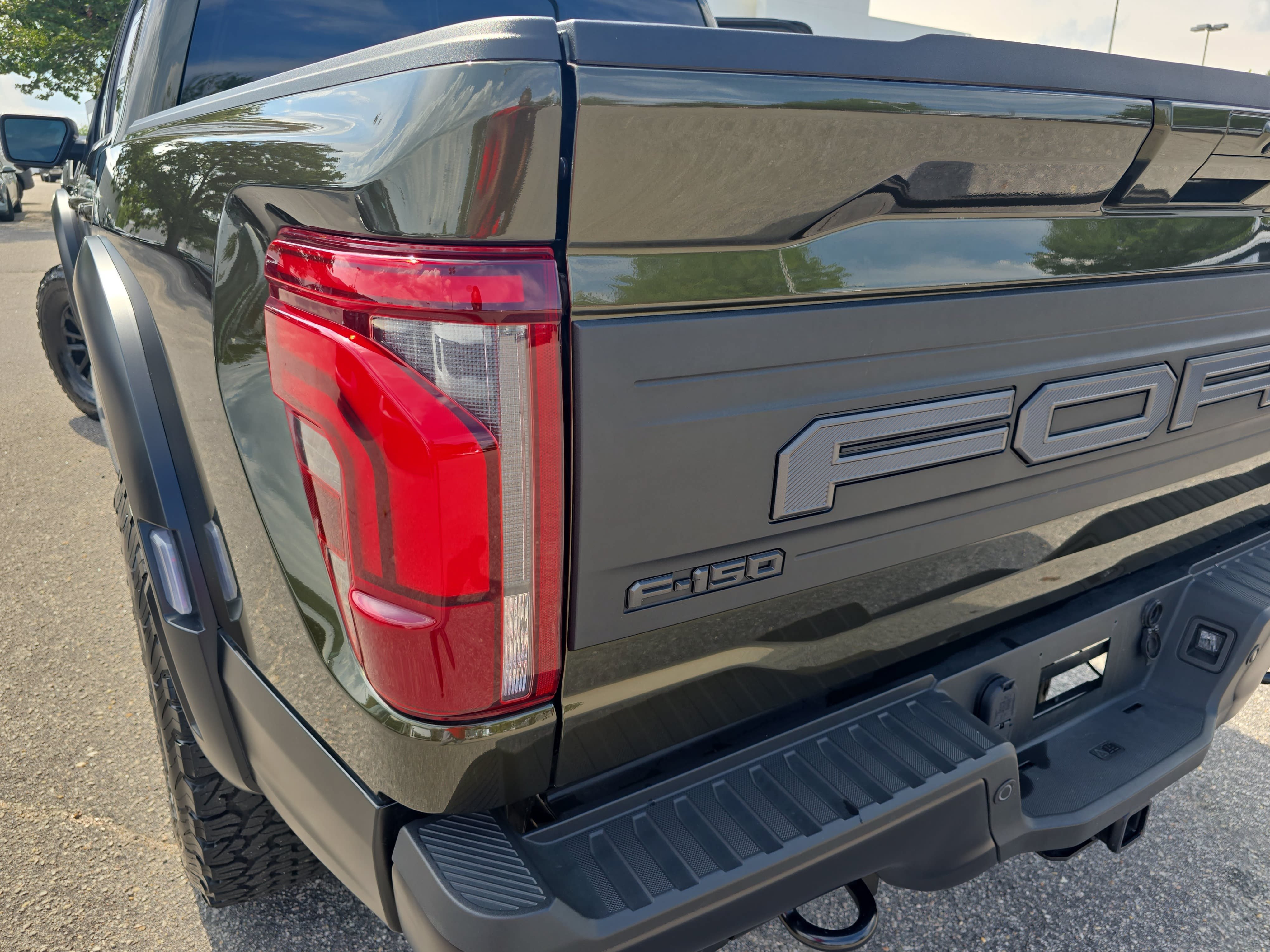 Used 2025 Ford F150 Raptor AWD/4WD image 37