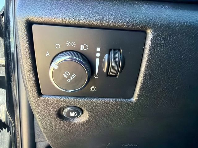 Used 2017 Jeep Grand Cherokee Limited w/ Luxury Group II image 29