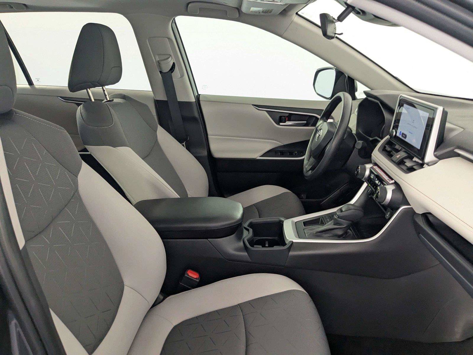 Certified 2025 Toyota RAV4 XLE w/ Convenience Package FWD image 32