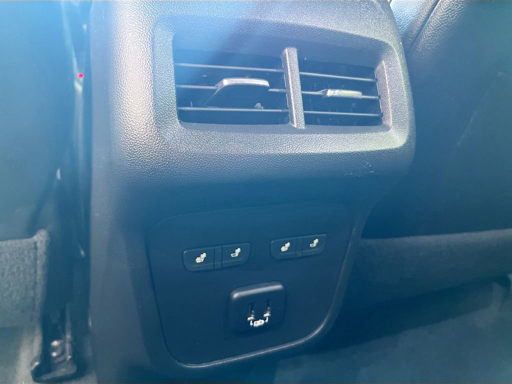 Used 2024 Chevrolet Equinox Premier image 25