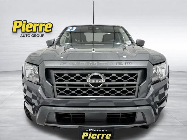 Used 2023 Nissan Frontier SV image 7