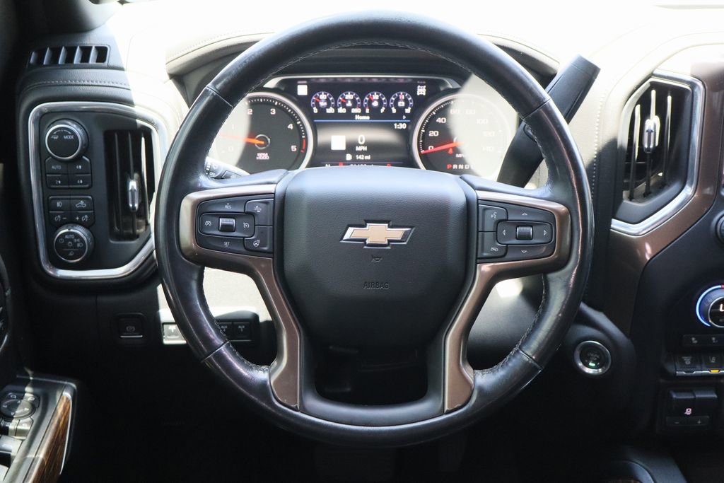 Used 2022 Chevrolet Silverado 3500 High Country w/ Technology Package AWD/4WD image 25