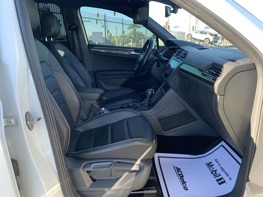 Used 2020 Volkswagen Tiguan SEL Premium R-Line image 27