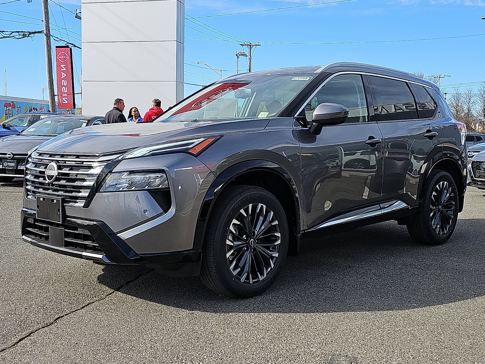 New 2026 Nissan Rogue Platinum image 2