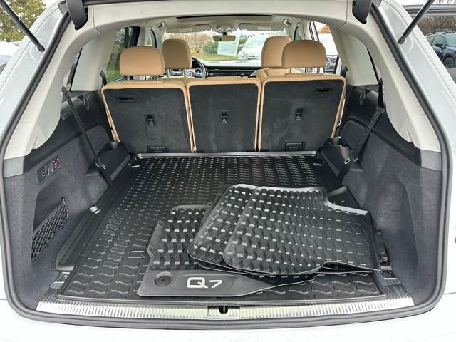 Used 2023 Audi Q7 3.0T Prestige image 33