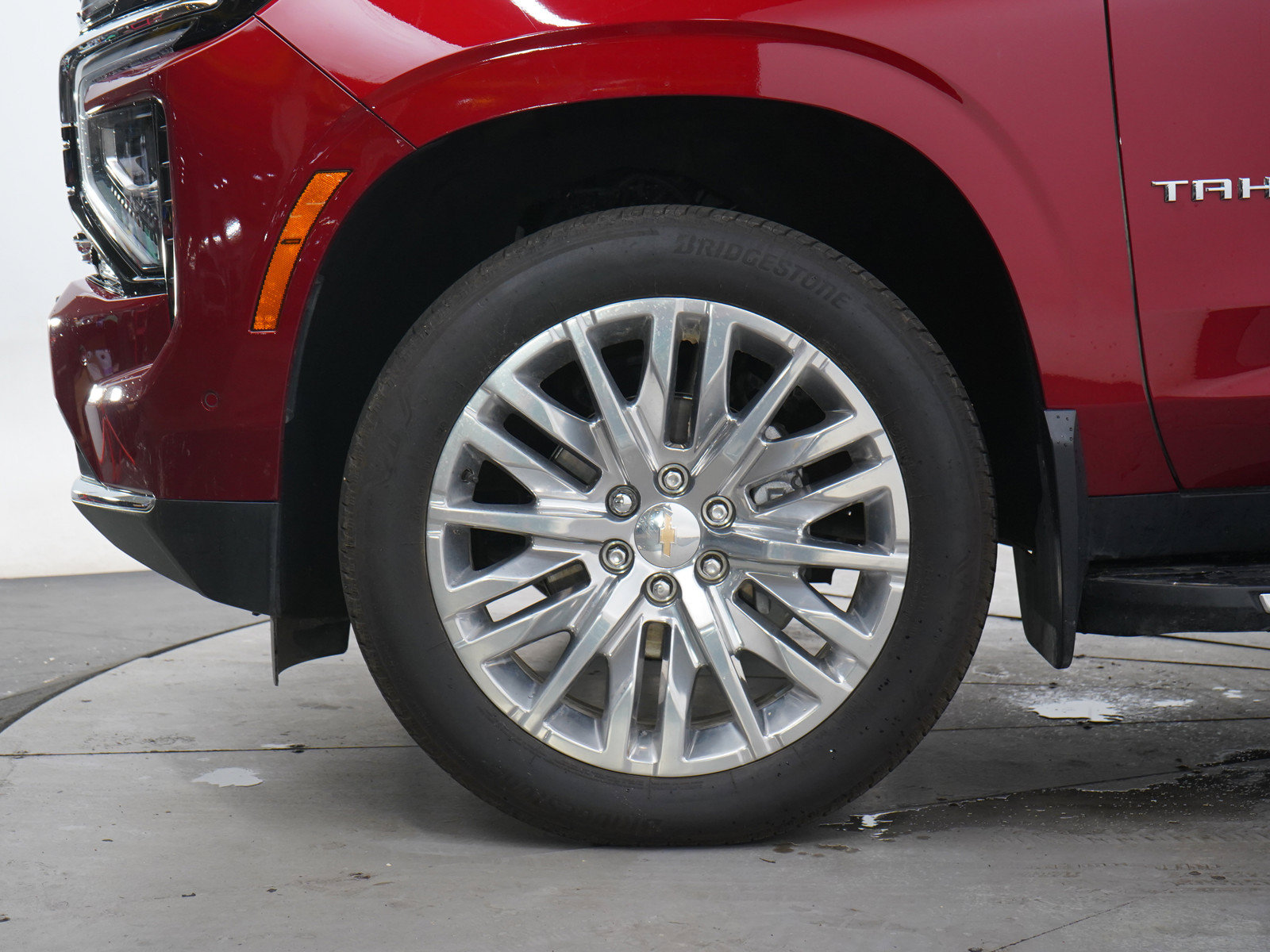 Used 2025 Chevrolet Tahoe Premier AWD/4WD image 33
