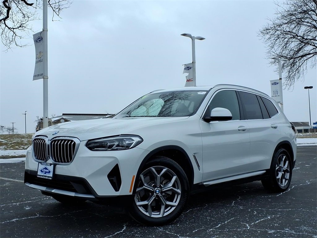 Used 2024 BMW X3 xDrive30i image 3