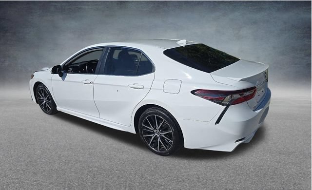 Used 2023 Toyota Camry SE FWD image 6