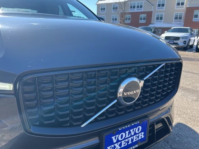 Certified 2025 Volvo XC60 T8 Core image 14
