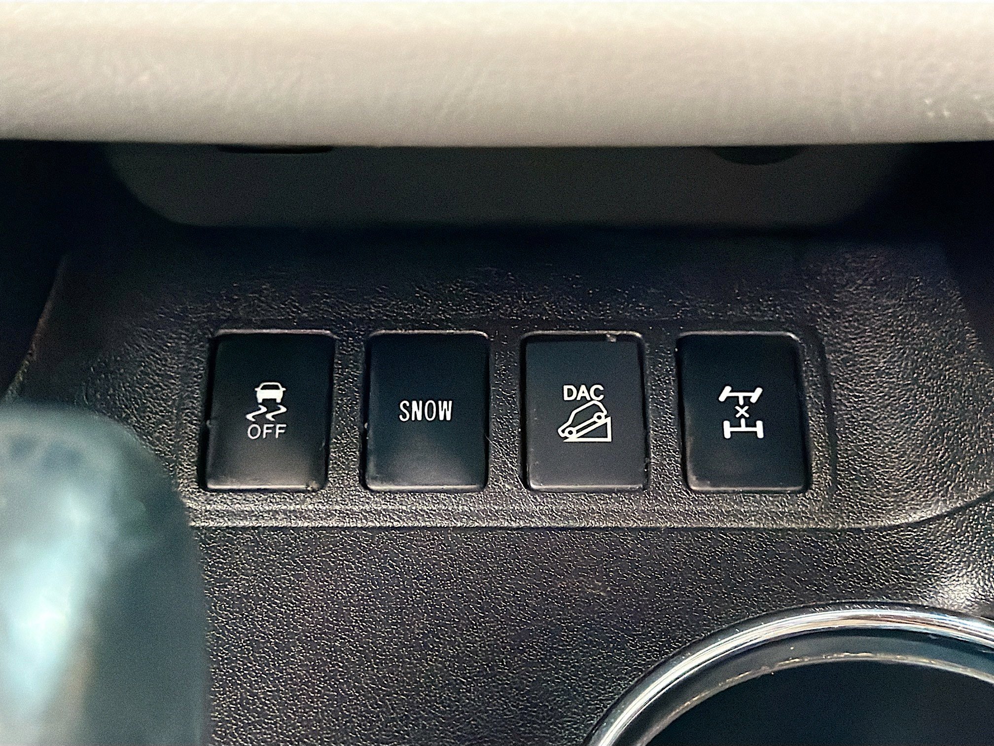 Used 2018 Toyota Highlander XLE image 26