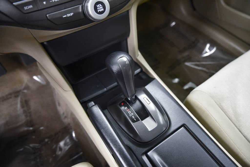 Used 2010 Honda Accord LX-P image 22