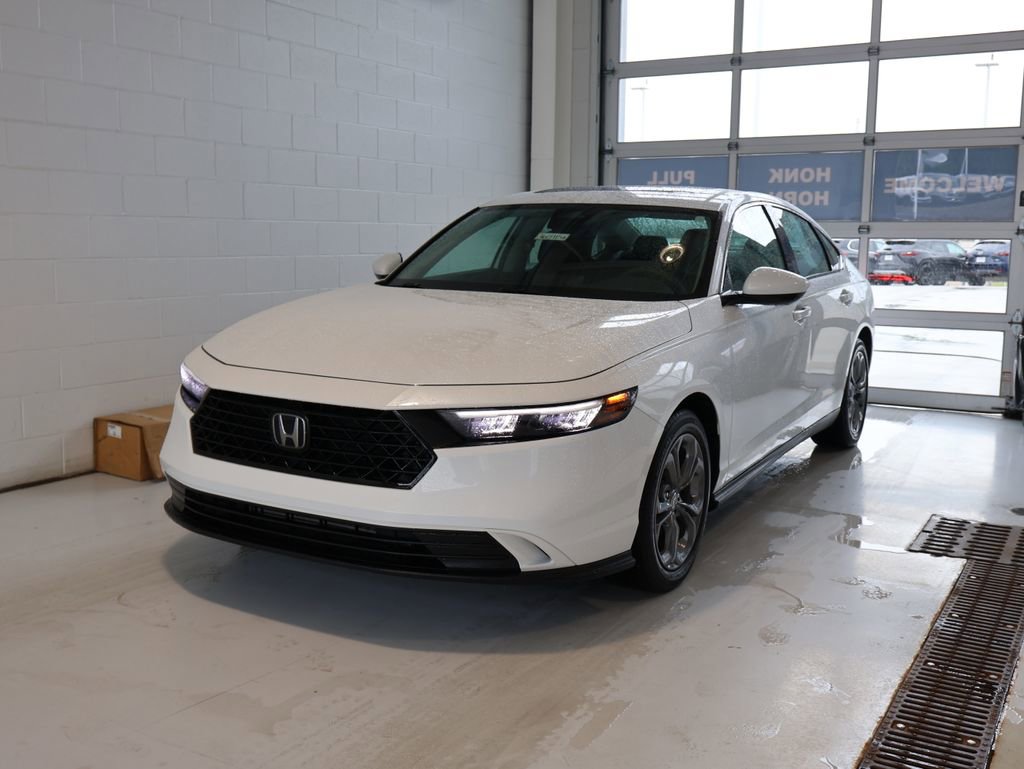 Used 2024 Honda Accord EX image 6