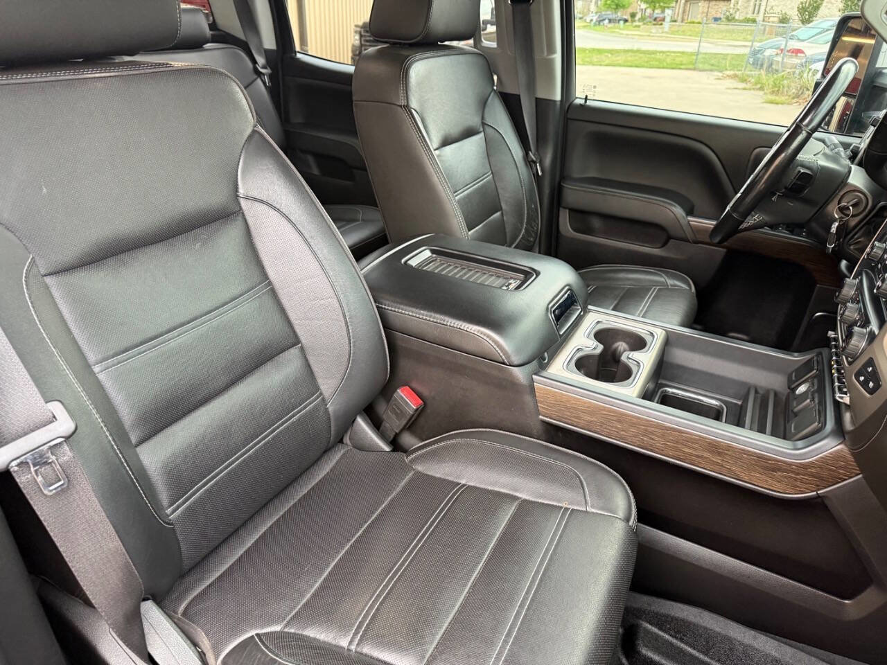 Used 2019 GMC Sierra 2500 Denali w/ Duramax Plus Package AWD/4WD image 23