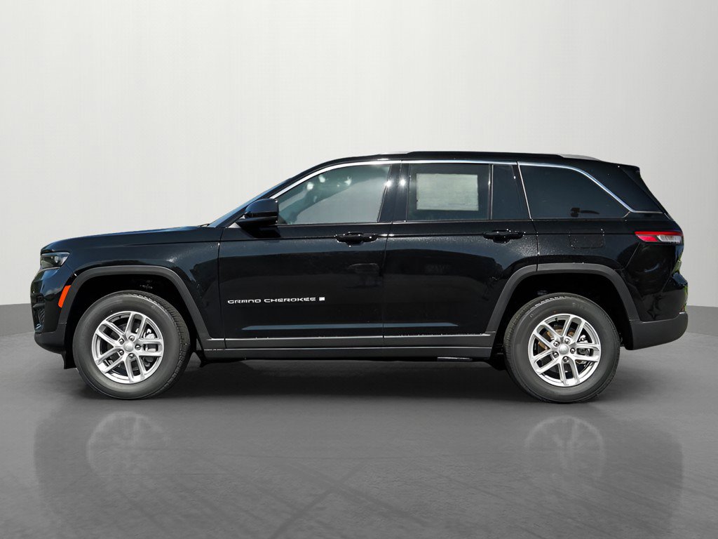 New 2025 Jeep Grand Cherokee Laredo X image 3