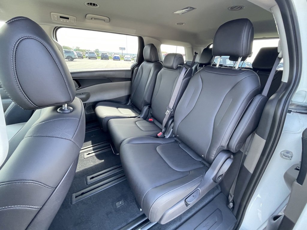 New 2026 Kia Carnival LXS image 26