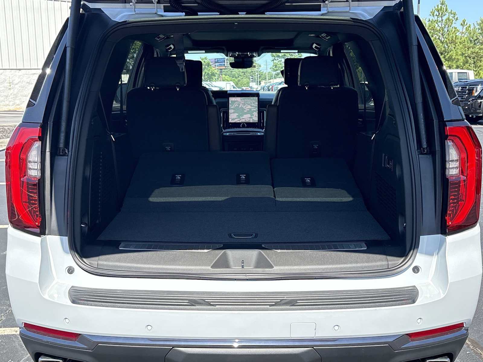 New 2026 GMC Yukon Denali Ultimate AWD/4WD image 22
